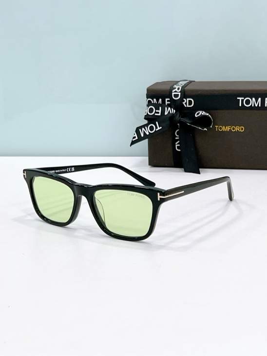 Picture of Tom Ford Sunglasses _SKUfw75731040fw